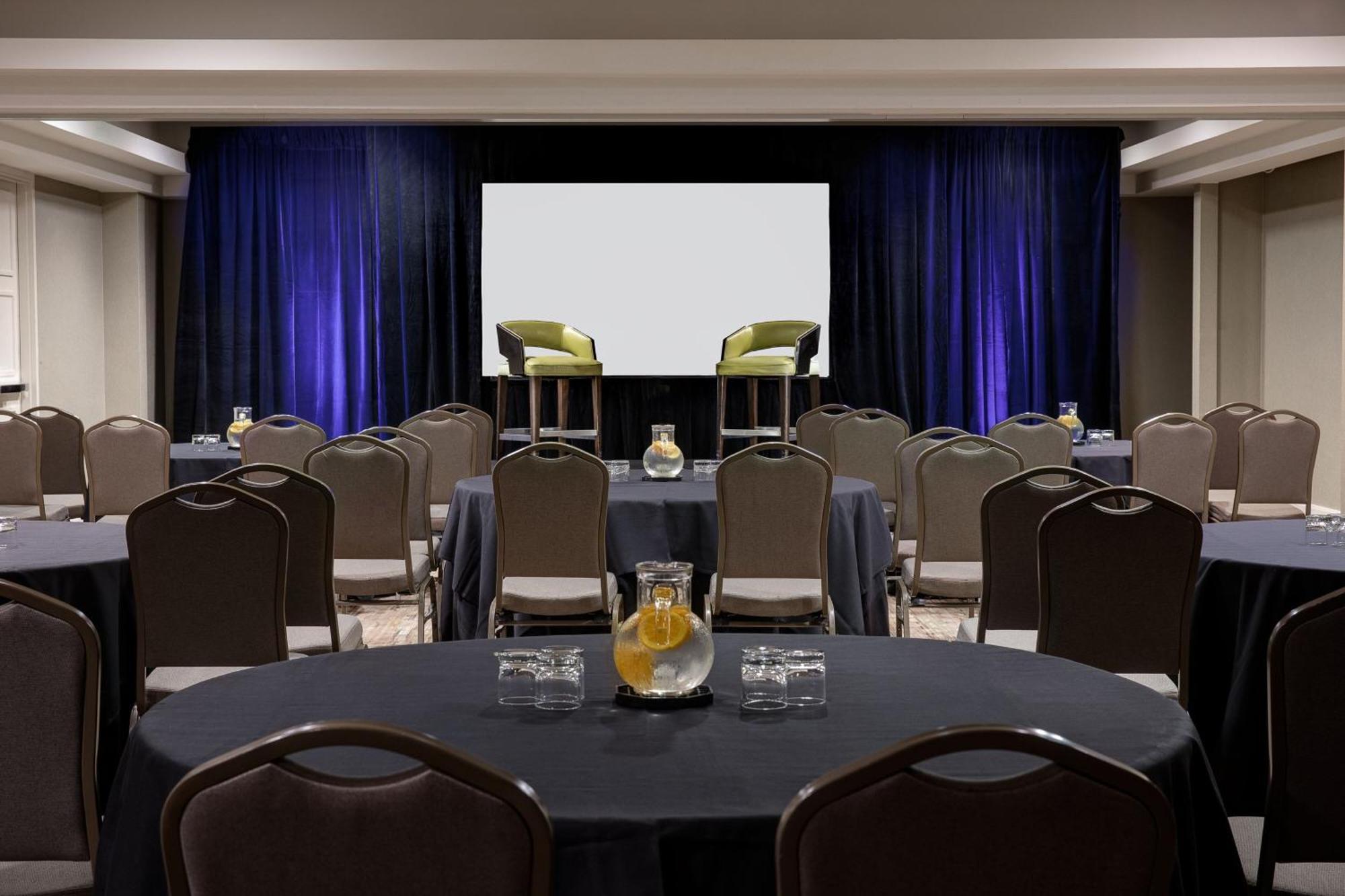Dallas-Addison Marriott Quorum By The Galleria Экстерьер фото
