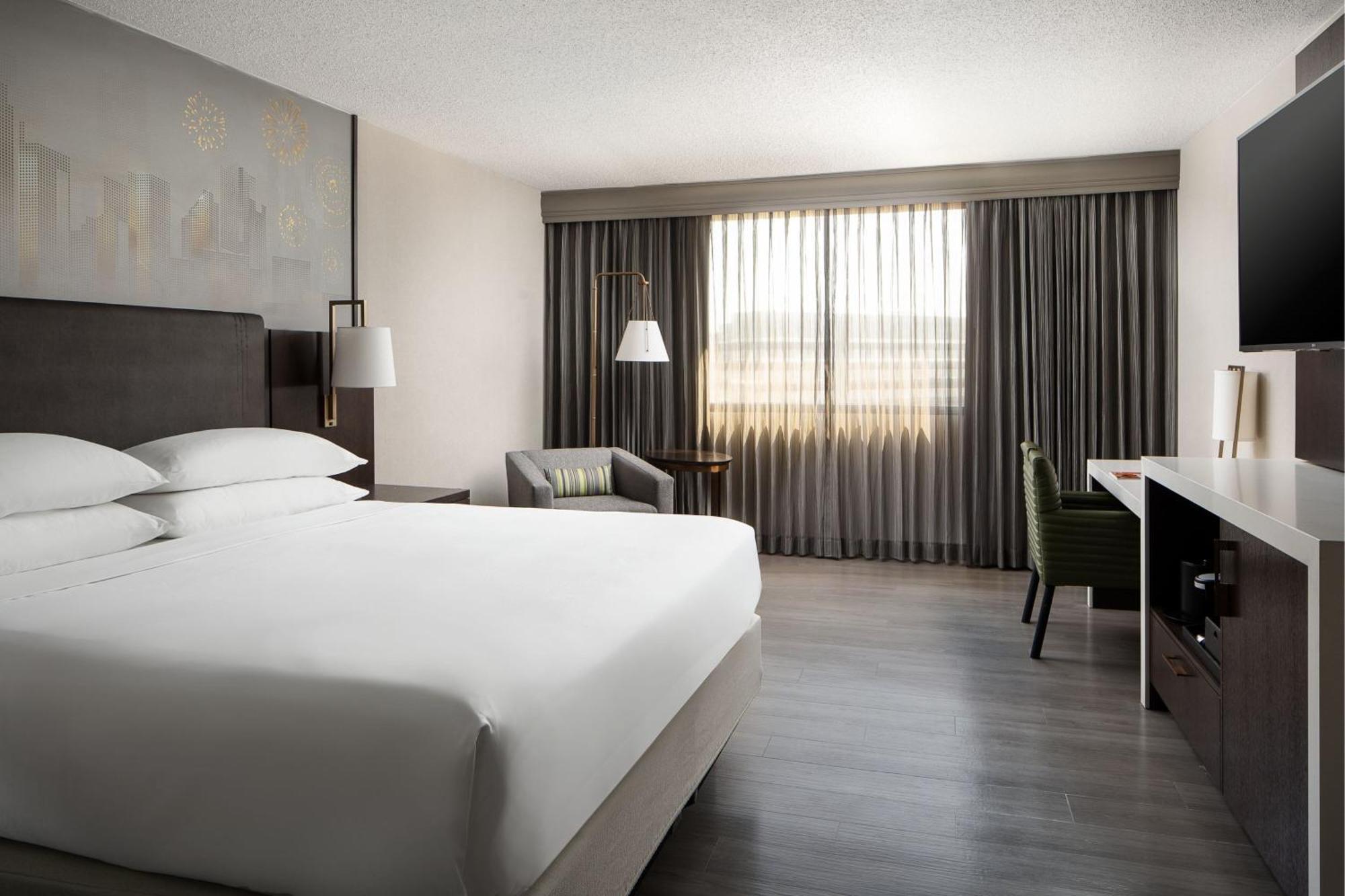 Dallas-Addison Marriott Quorum By The Galleria Экстерьер фото