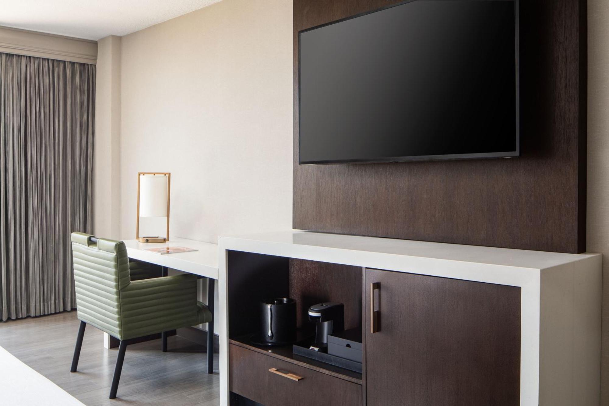 Dallas-Addison Marriott Quorum By The Galleria Экстерьер фото
