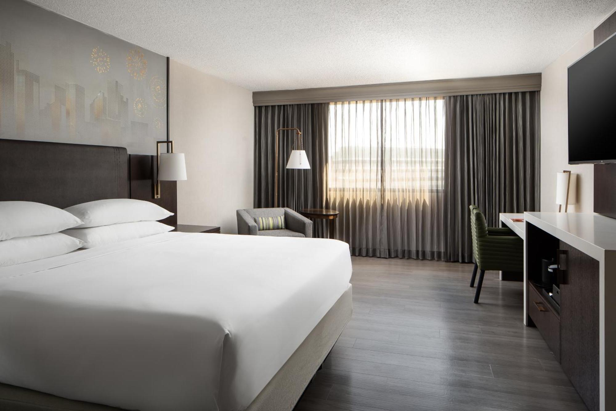 Dallas-Addison Marriott Quorum By The Galleria Экстерьер фото