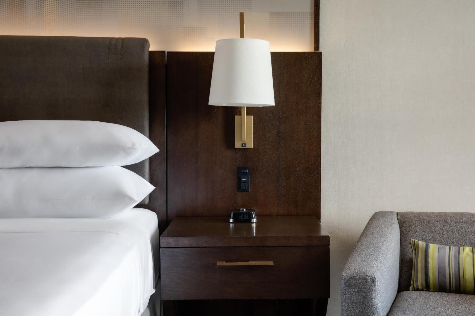 Dallas-Addison Marriott Quorum By The Galleria Экстерьер фото
