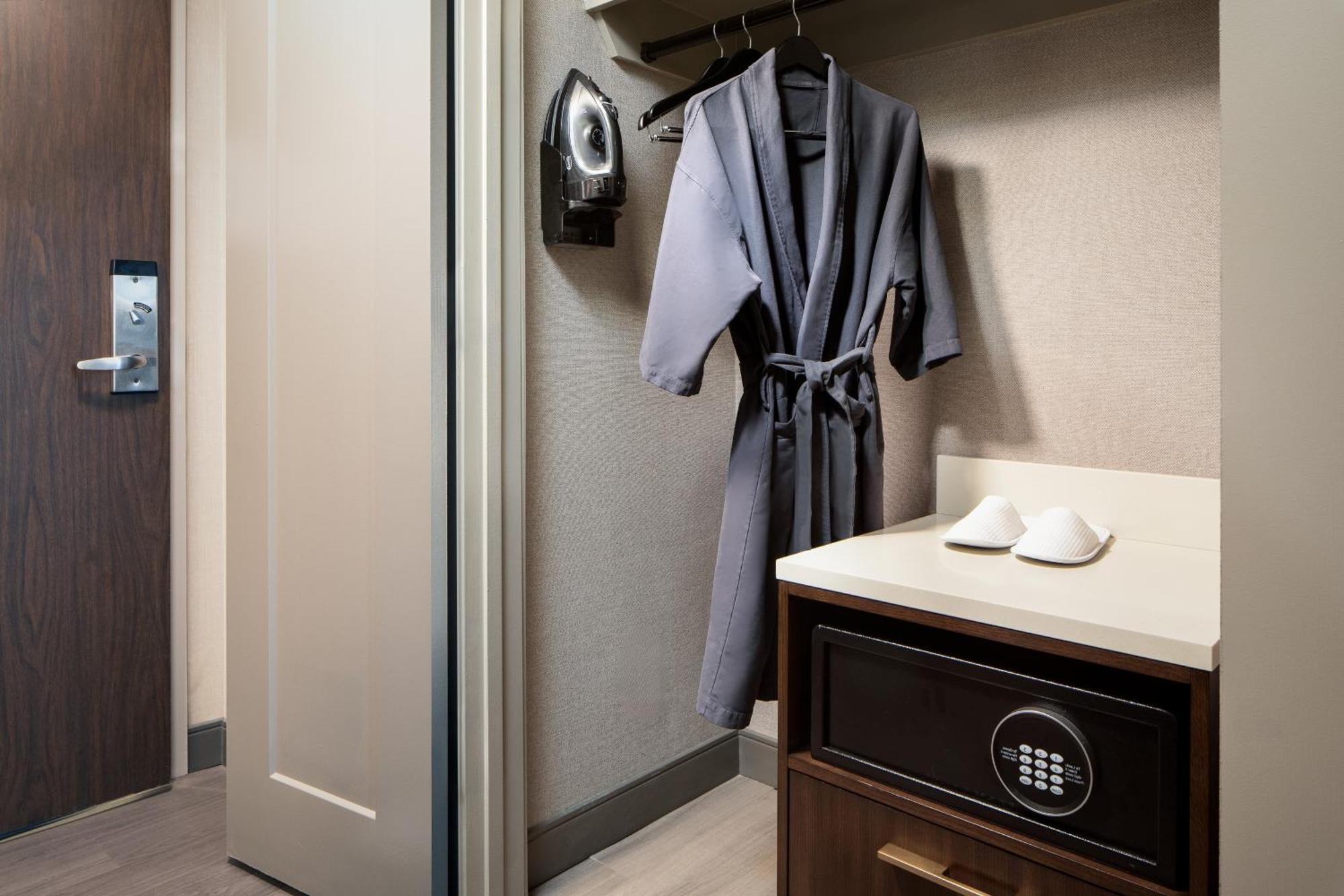 Dallas-Addison Marriott Quorum By The Galleria Экстерьер фото