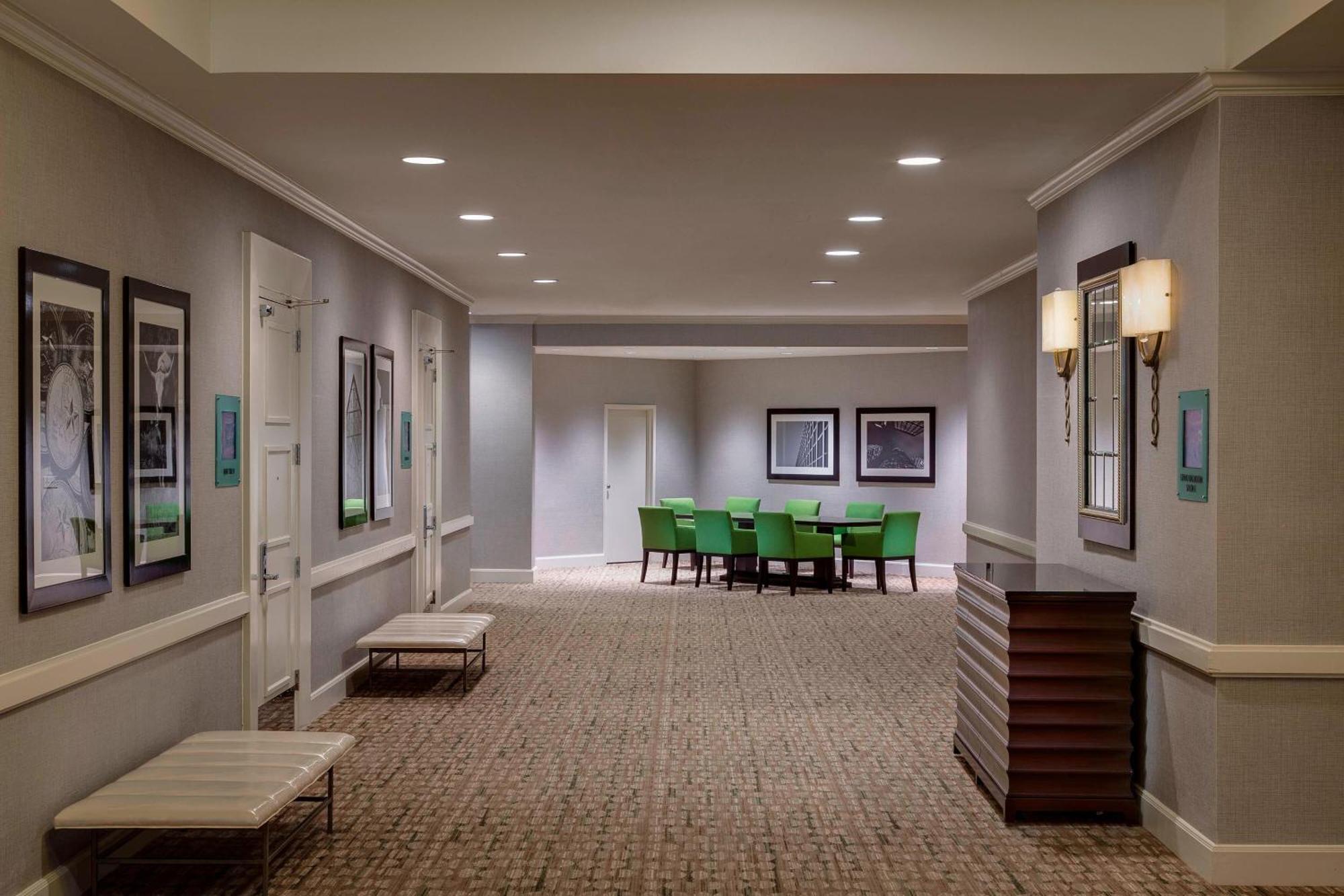 Dallas-Addison Marriott Quorum By The Galleria Экстерьер фото