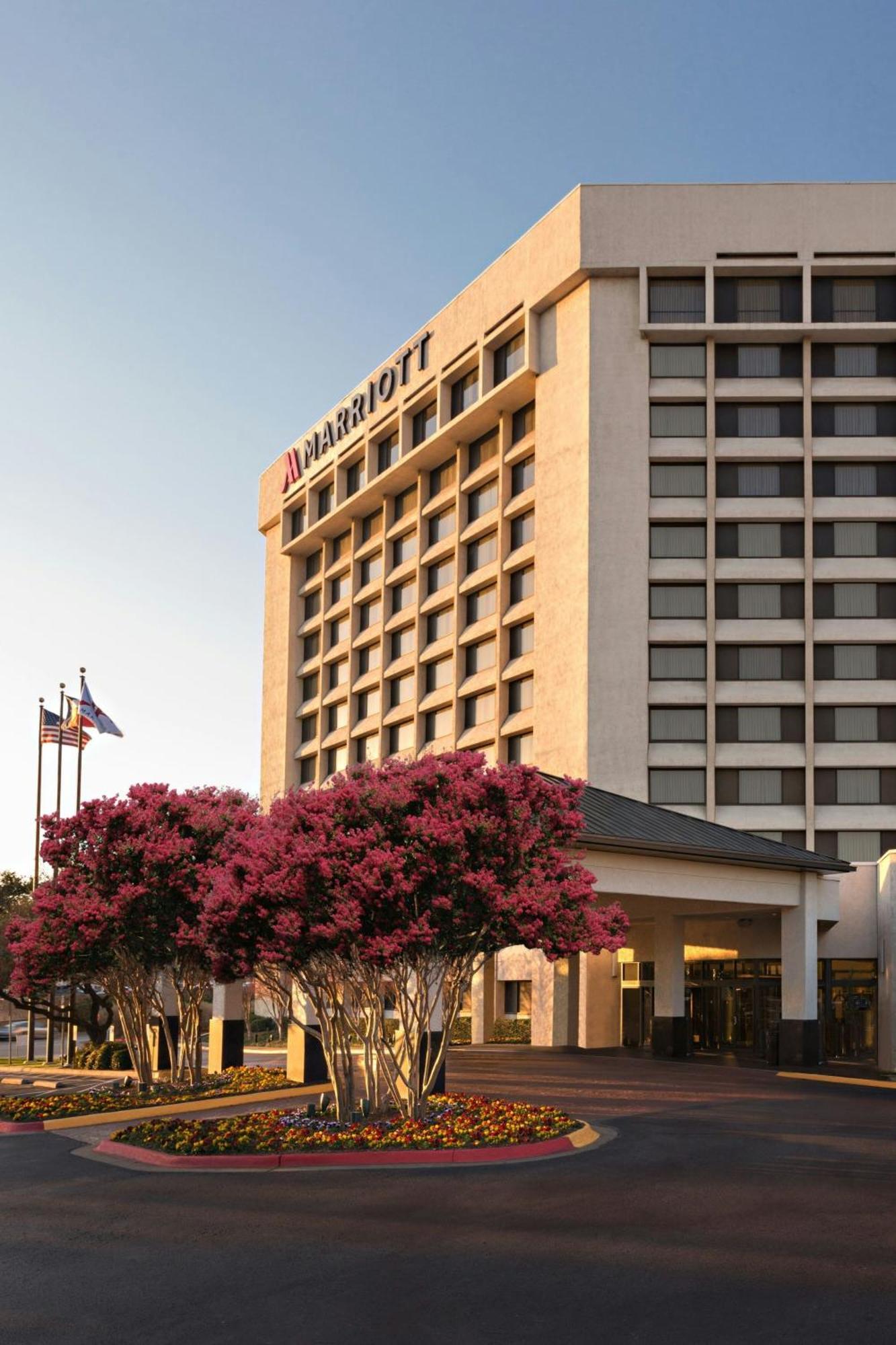 Dallas-Addison Marriott Quorum By The Galleria Экстерьер фото