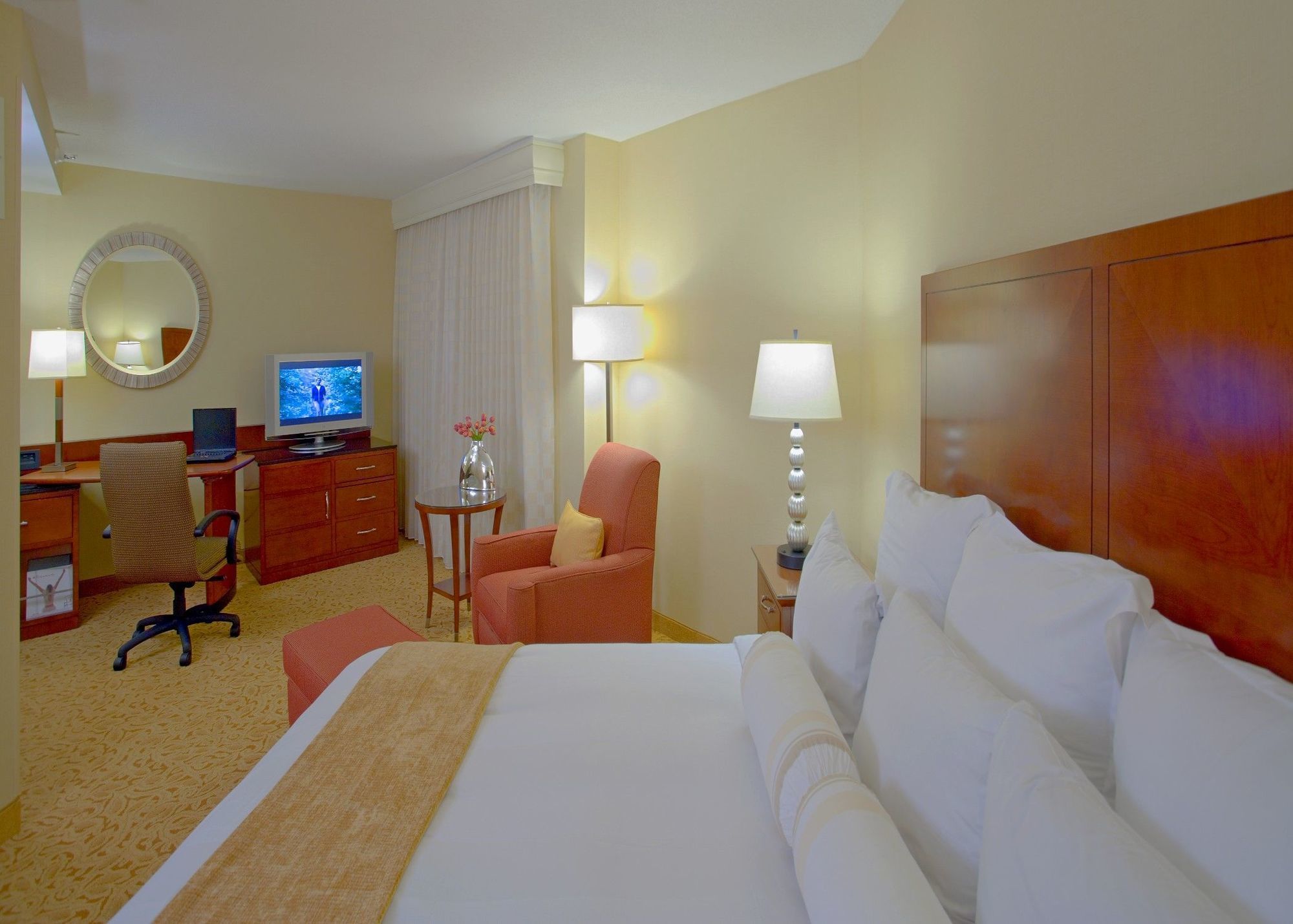 Dallas-Addison Marriott Quorum By The Galleria Экстерьер фото